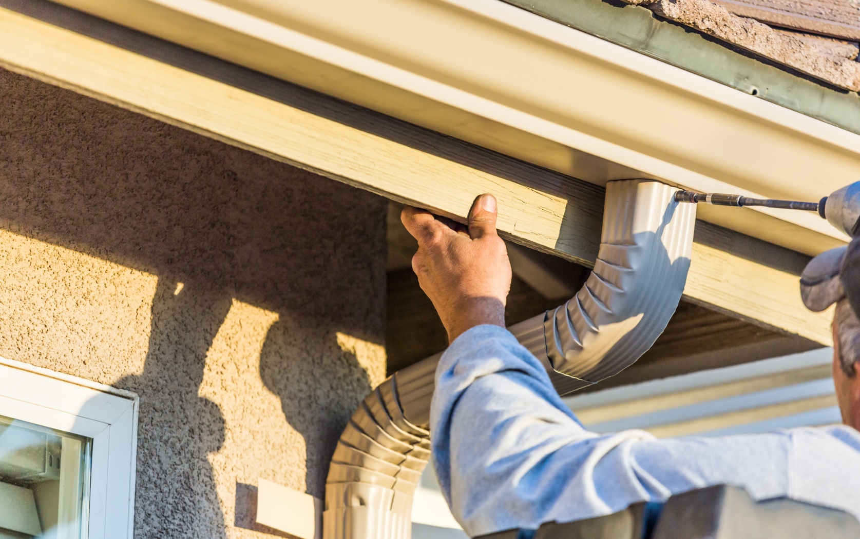 Gutter repair